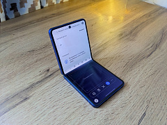 Samsung Galaxy Z Flip 7 F766B 12/512Gb Черный EAC — фото покупателя